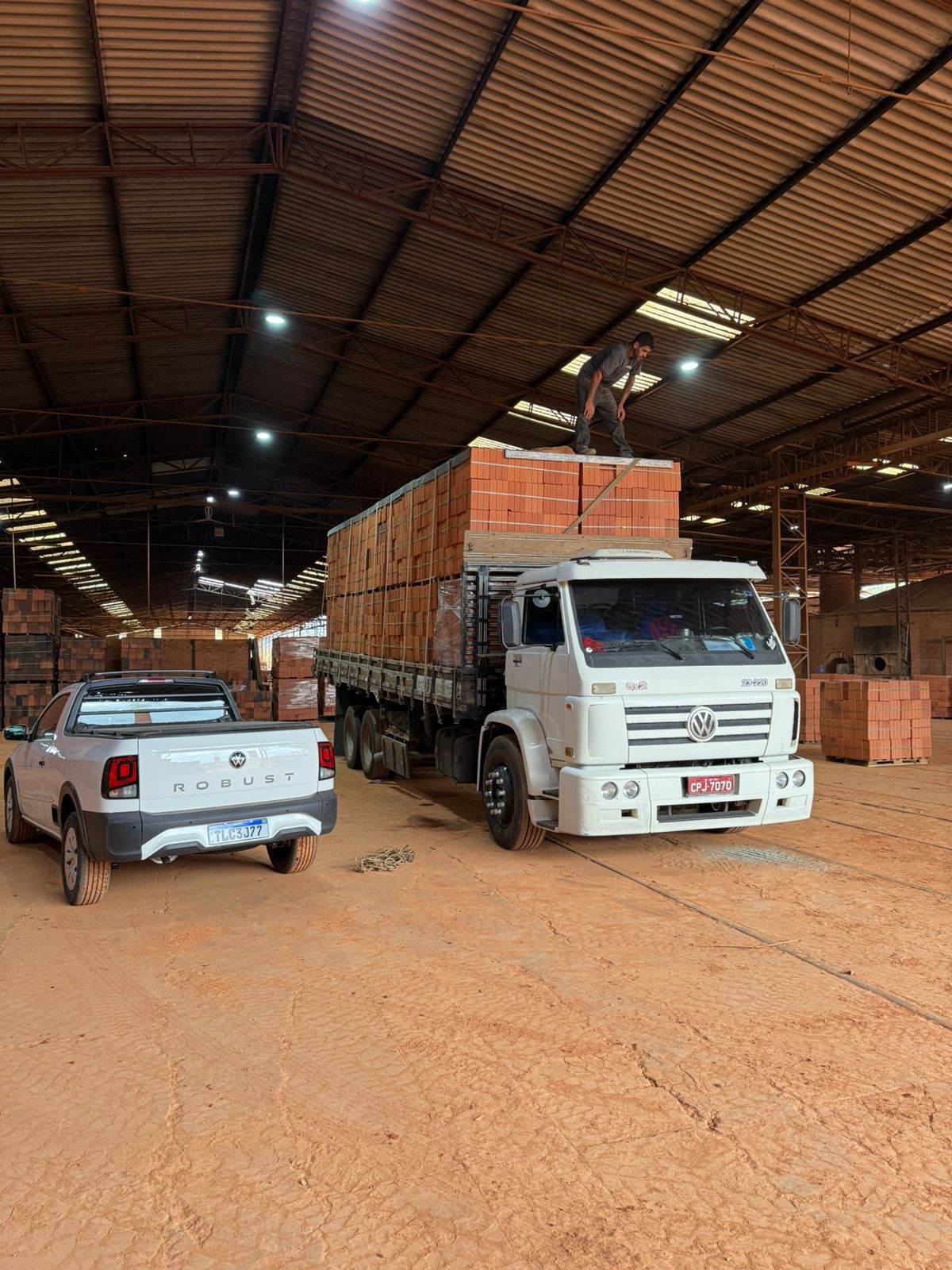 WhatsApp Image 2025-11-04 at 15.41.47 (6)