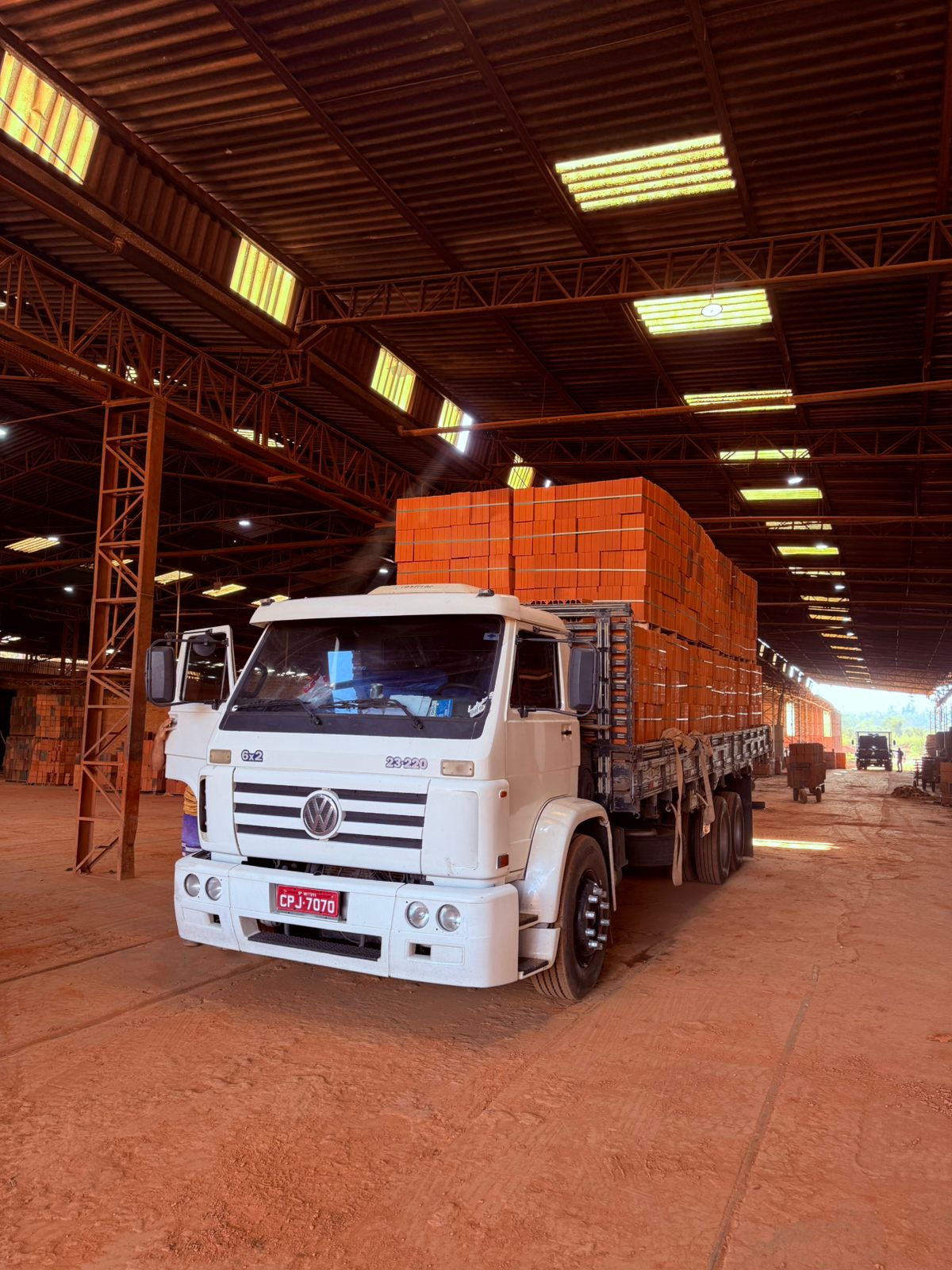 WhatsApp Image 2025-11-04 at 15.41.48 (1)